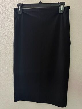 Women's Black Pencil Skirt - Sleek Professional Staple